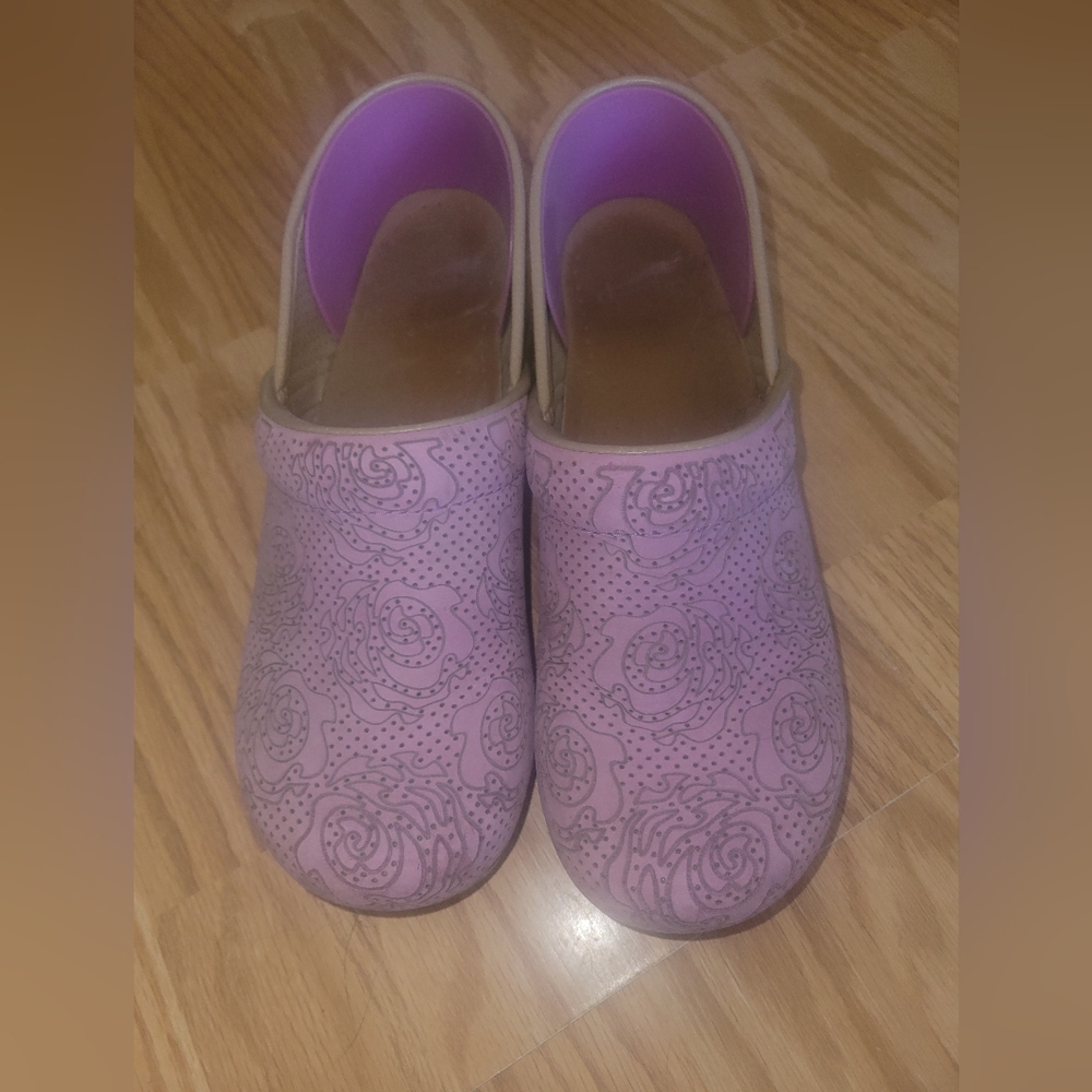 Danskos size 40